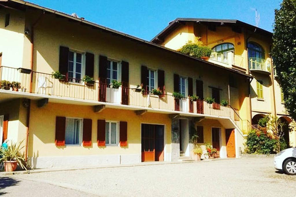 Apartment Piccolo Borgo Castelveccana 外观 照片