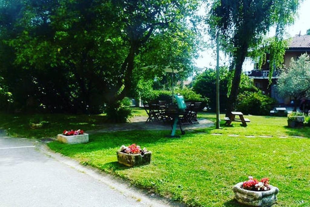 Apartment Piccolo Borgo Castelveccana 外观 照片